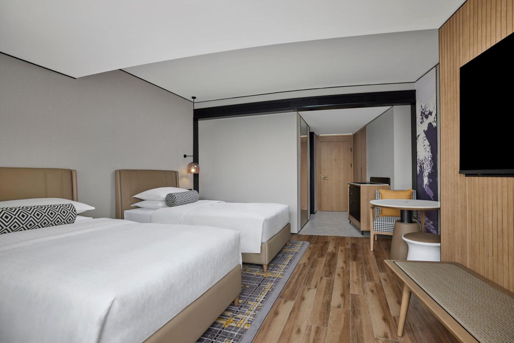 Sheraton Chengdu Lido Hotel Экстерьер фото